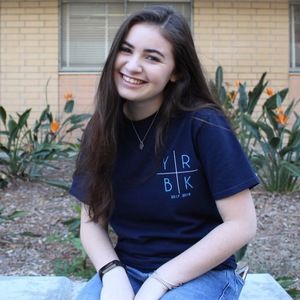 Meet your Posher, Maya